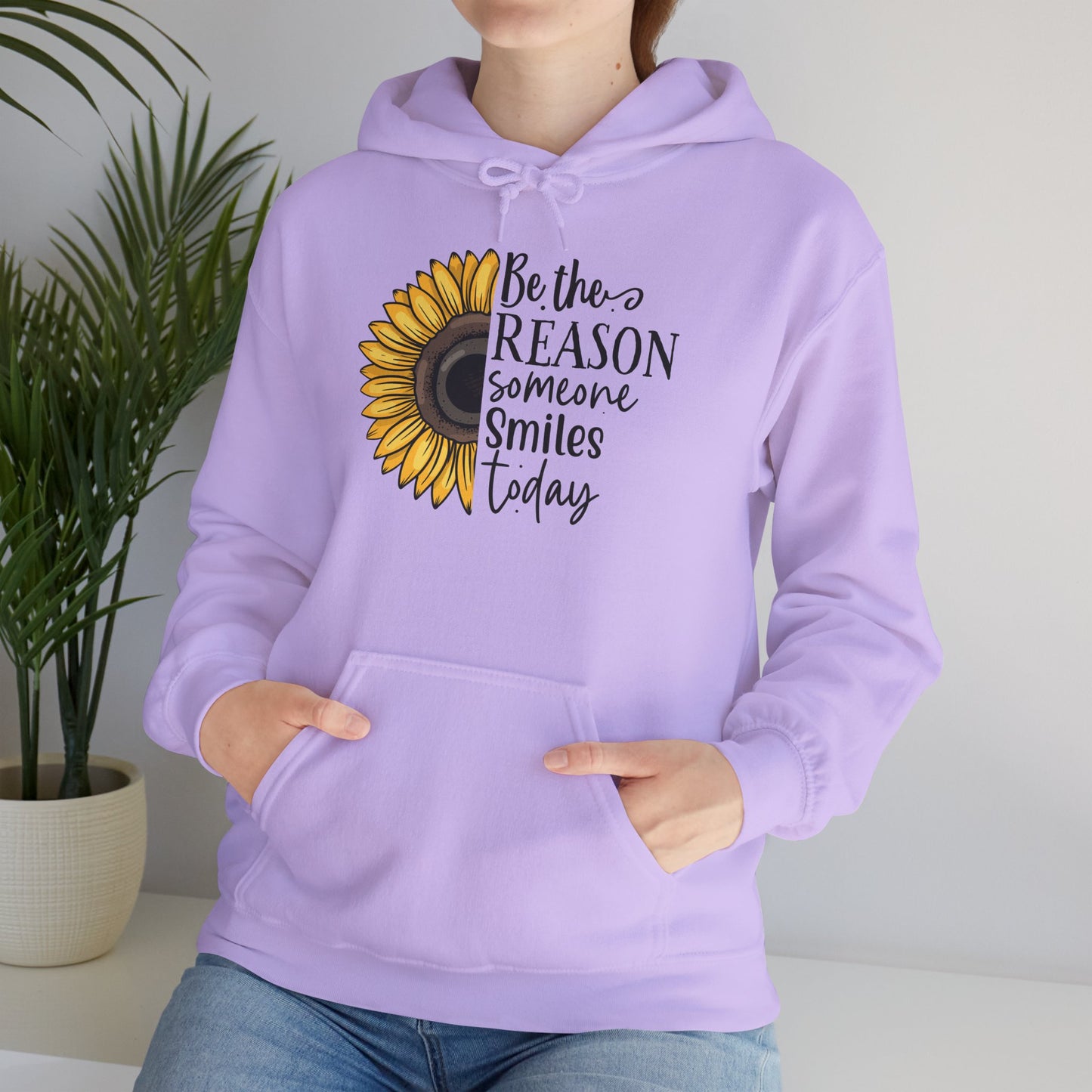 Be the Reason Someone Smiles | Unisex Heavy Blend™ Hoodie
