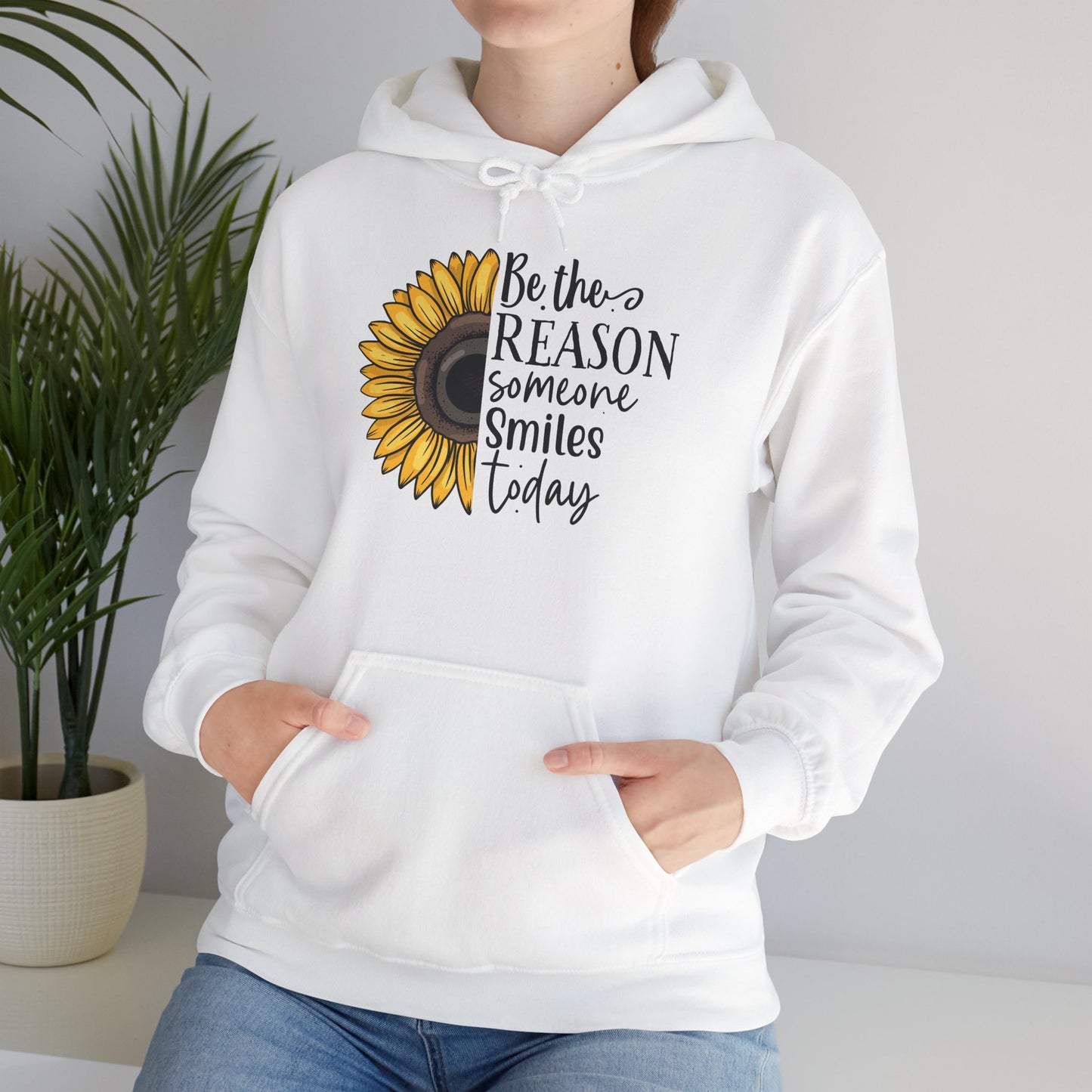 Be the Reason Someone Smiles | Unisex Heavy Blend™ Hoodie